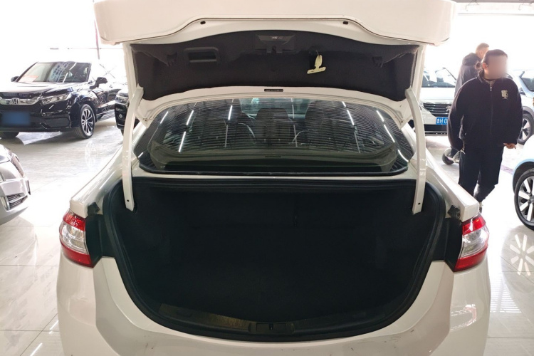 福特 蒙迪欧 2013款 2.0L GTDi200时尚型机舱底盘23