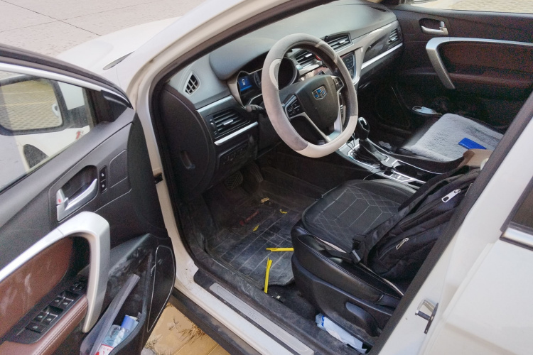 吉利汽车 帝豪 2017款 两厢RS百万款 1.5L CVT向上版中控内饰20