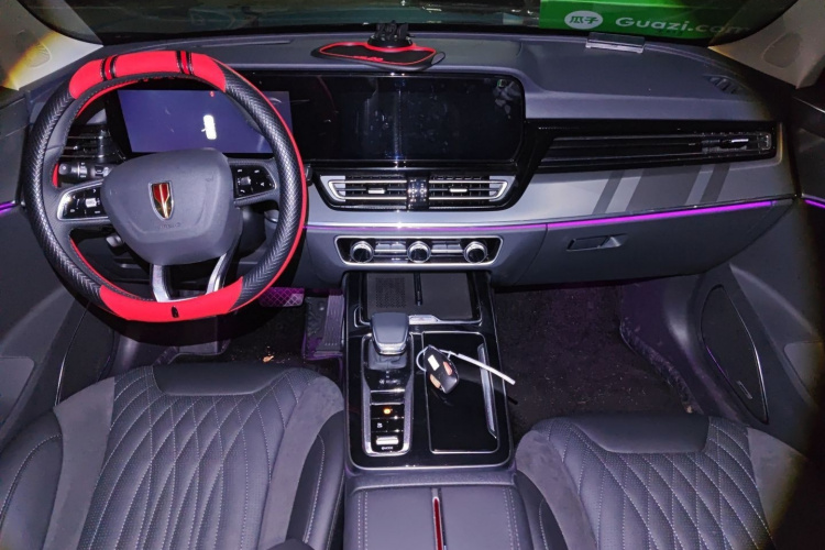 红旗HS5 2023款 2.0T 旗享Pro版中控内饰7002