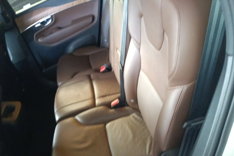 沃尔沃XC90 2021款 B5 智行豪华版 5座中控内饰21