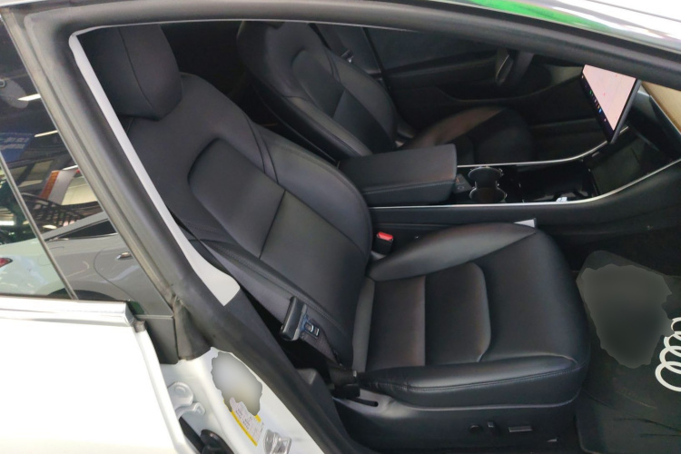 特斯拉 Model 3 2019款 标准续航后驱升级版局部细节41