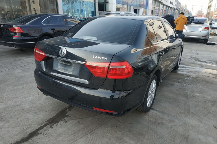 大众 朗逸 2013款 改款经典 1.6L 手动舒适版车身外观7