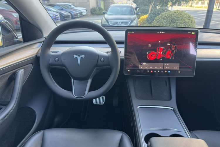特斯拉 Model Y 2022款 后轮驱动版中控内饰7002