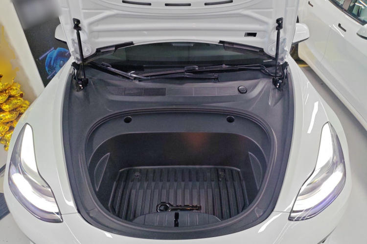 特斯拉 Model 3 2022款 后轮驱动版机舱底盘24