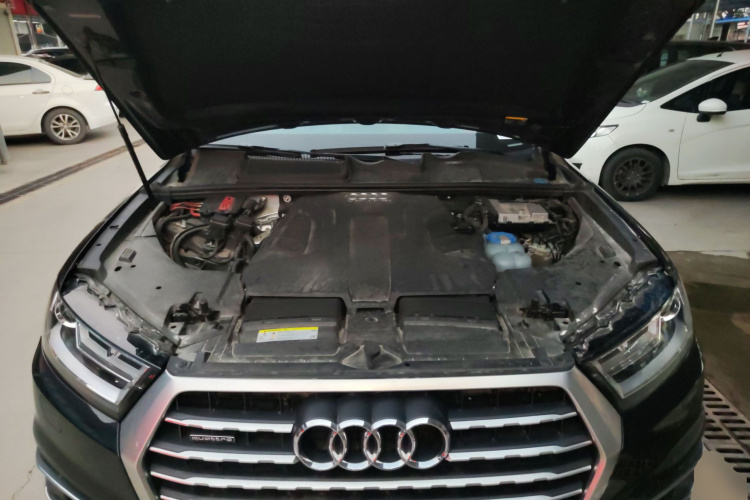 奥迪Q7 2016款 45 TFSI 技术型机舱底盘24