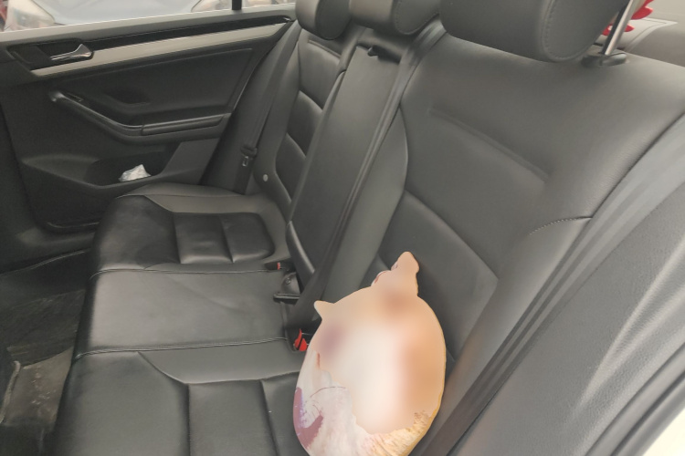 大众 速腾 2017款 1.6L 自动舒适型中控内饰21