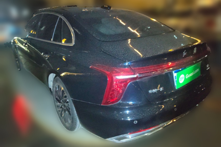 红旗H5 2024款 2.0T 自动智联旗畅版车身外观5