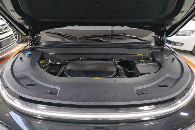 理想汽车 理想L7 2025款 Max 智能焕新版机舱底盘24