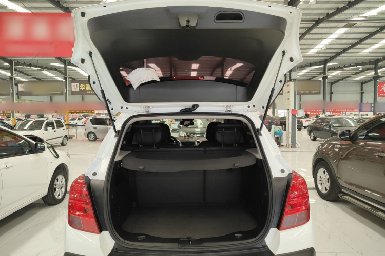 雪佛兰 创酷 2014款 1.4T 自动四驱旗舰型机舱底盘23