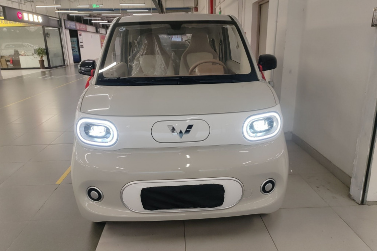 五菱汽车 宏光MINIEV 2024款 第三代 215km 青春版车身外观2