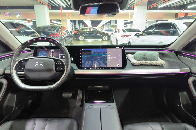 小鹏P7 2022款 625E中控内饰12