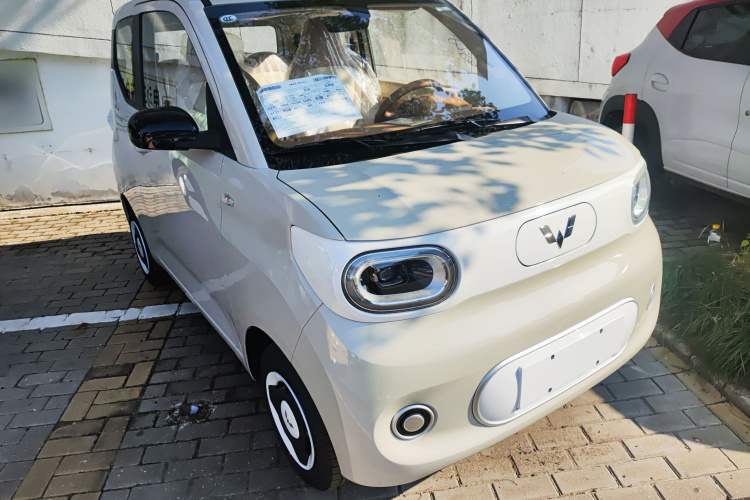 五菱汽车 宏光MINIEV 2024款 第三代 215km 青春版车身外观3