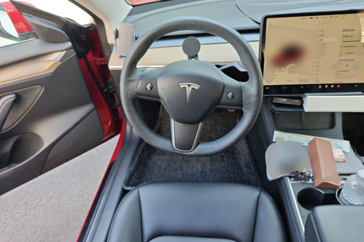 特斯拉 Model 3 2022款 后轮驱动版中控内饰13