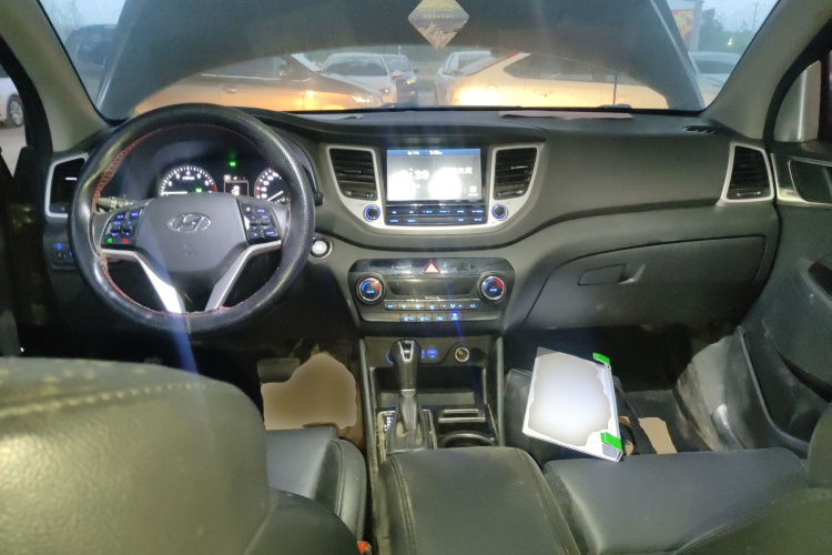 现代 途胜 2015款 1.6T 双离合两驱智能型中控内饰12