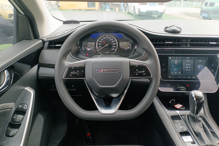 启辰D60 2021款 PLUS 1.6L XL CVT悦领版中控内饰13