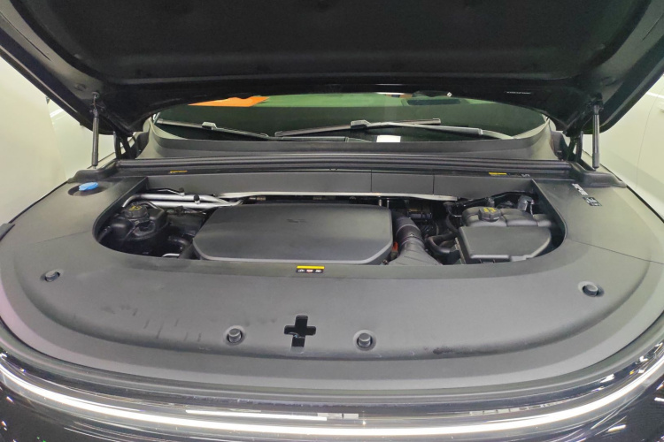 理想汽车 理想L6 2024款 Pro机舱底盘24