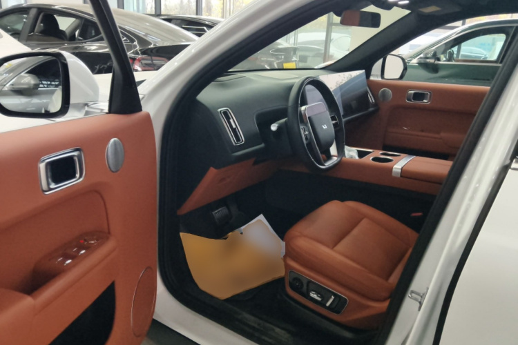 理想汽车 理想L7 2023款 Pro中控内饰20