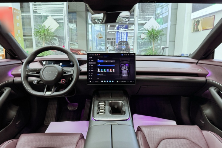 小米汽车 小米SU7 2024款 后驱超长续航高阶智驾Pro版中控内饰7011