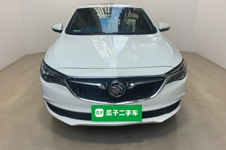 别克 英朗 2021款 改款 典范 1.5L 自动精英型车身外观2