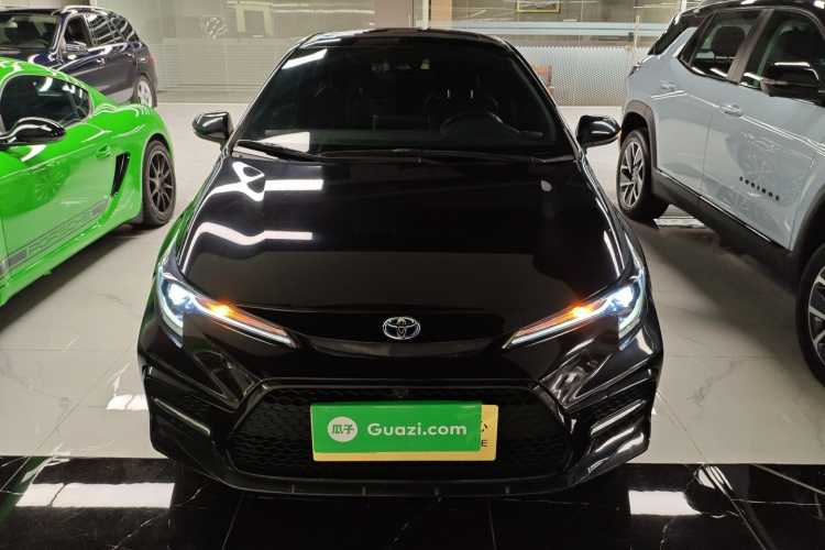 丰田 雷凌 2022款 双擎 1.8H E-CVT运动版车身外观2