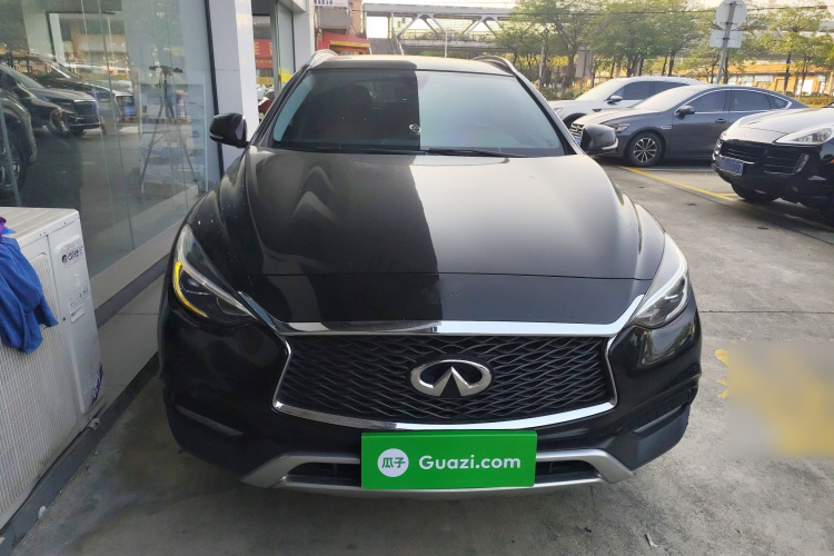 英菲尼迪QX30 2017款 2.0T 四驱运动版车身外观2