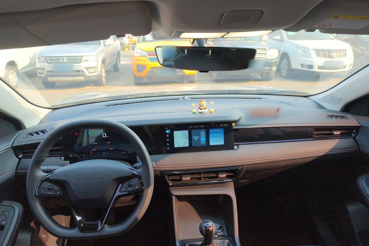 荣威i5 2023款 1.5L 手动舒享版中控内饰12