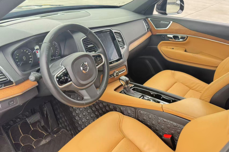 沃尔沃XC90 2018款 T6 智雅版 7座中控内饰7003