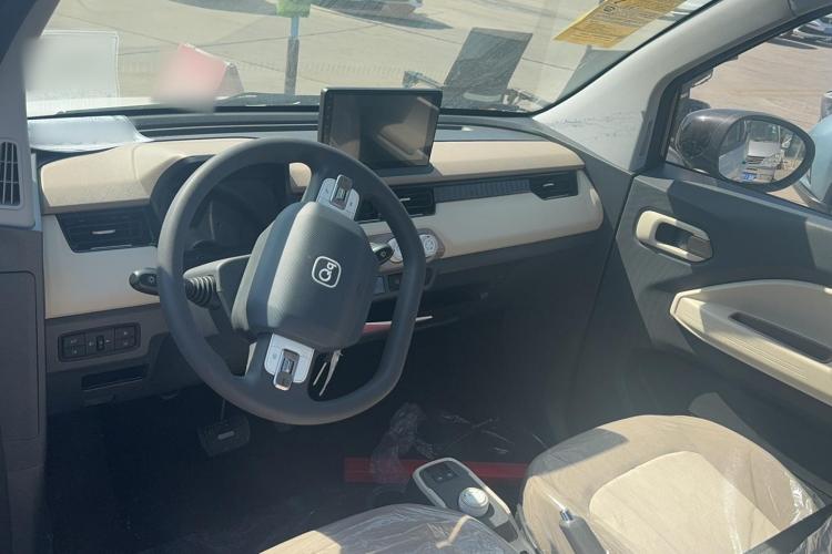 奇瑞新能源 QQ冰淇淋 2024款 青春版 205km圣代中控内饰7003