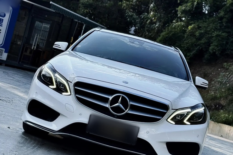 奔驰E级 2015款 E 320 L 运动型车身外观6009