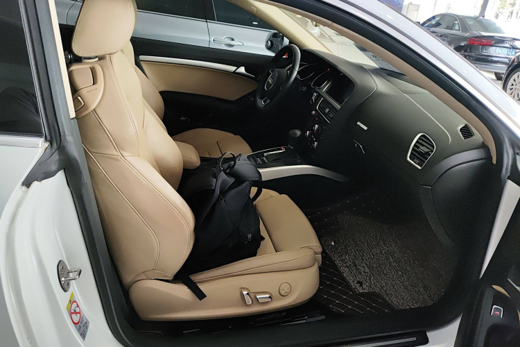 奥迪A5 2014款 Coupe 45 TFSI局部细节41