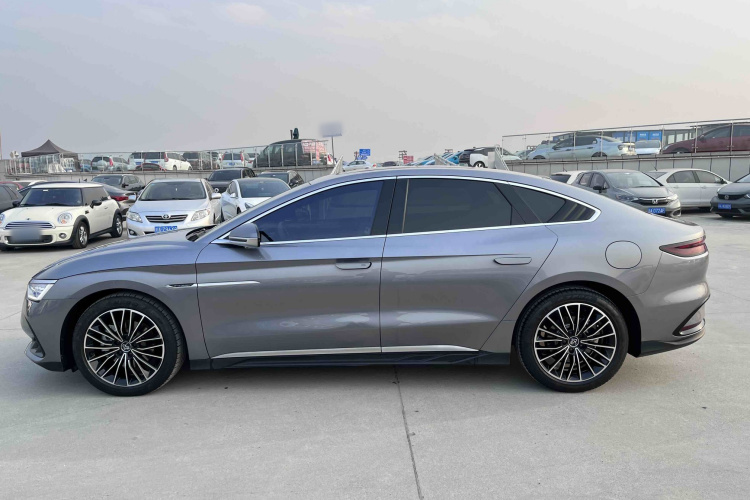 比亚迪 汉 2024款 DM-i 荣耀版 121KM 尊享型车身外观6004