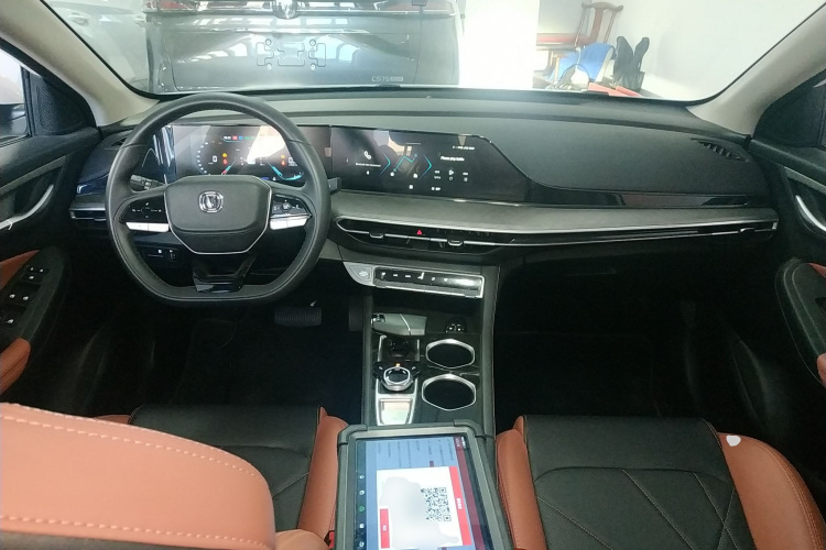 长安 逸动 2024款 PLUS 蓝鲸NE 1.4T GDI DCT高能版中控内饰12