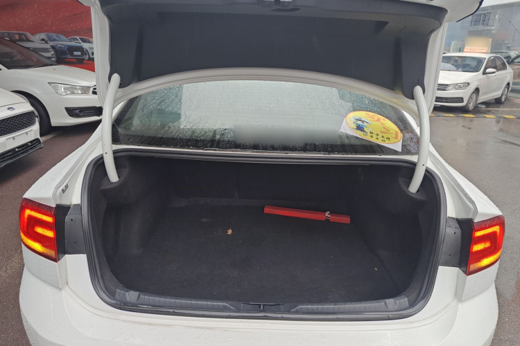 大众 凌渡 2015款 280TSI DSG舒适版机舱底盘23