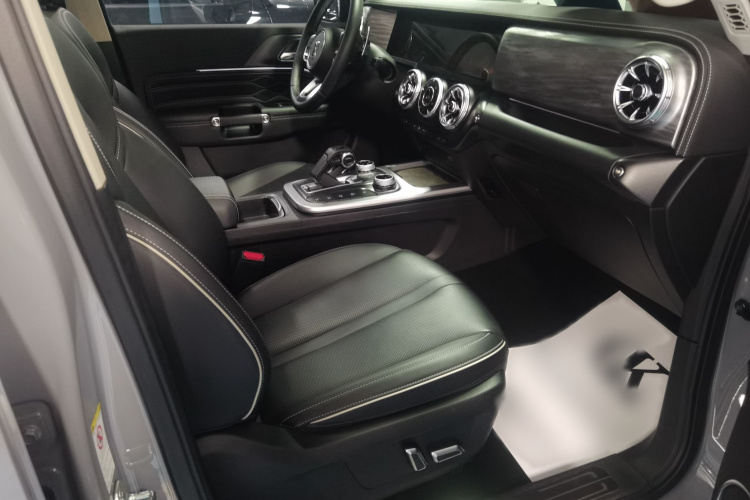 坦克300 2023款 越野版 2.0T 征服者局部细节41