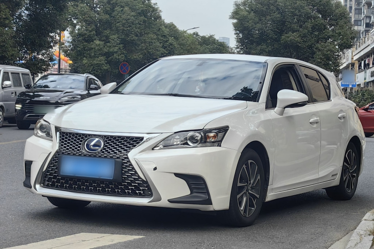 雷克萨斯CT 2017款 CT200h 精英版 单色 国V车身外观1