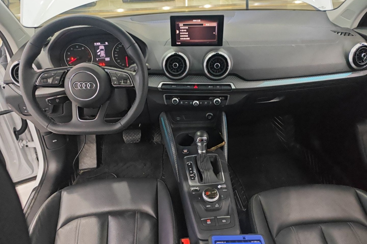 奥迪Q2L 2022款 35 TFSI 时尚动感型中控内饰12