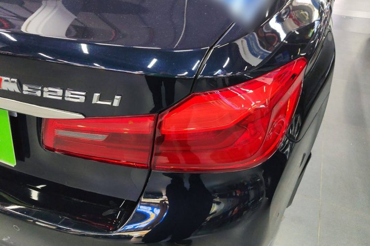 宝马5系 2019款 525Li M运动套装车身外观6006