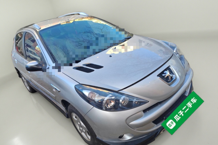 标致207 2013款 CROSS 1.4L 手动驭乐型车身外观3