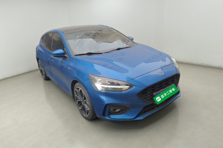 福特 福克斯 2019款 两厢 EcoBoost 180 自动ST Line车身外观3
