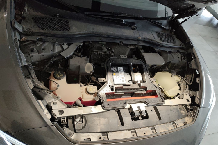 智己汽车 智己L7 2022款 Dynamic机舱底盘24