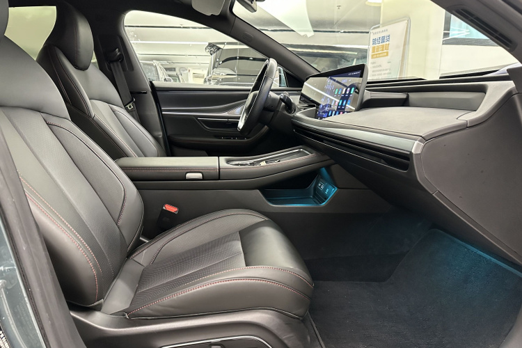 小鹏P7 2023款 P7i 702 Pro中控内饰7014