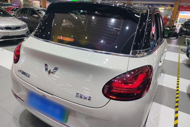 五菱汽车 五菱缤果 2023款 333km 灵犀互联+款车身外观6005