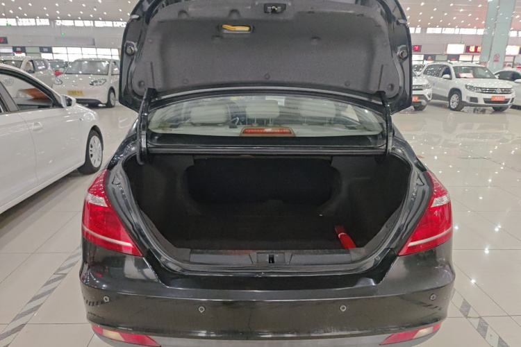 吉利汽车 帝豪 2015款 三厢 1.5L 手动向上版机舱底盘23