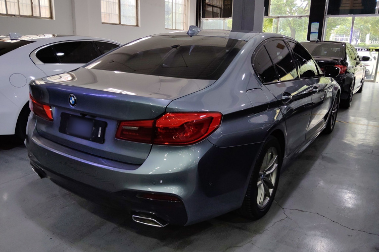 宝马5系(进口) 2020款 525i M运动套装车身外观7