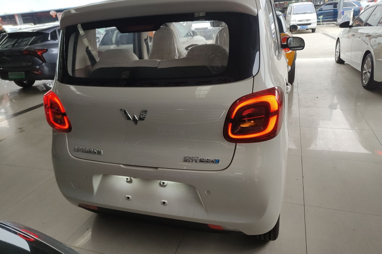 五菱汽车 宏光MINIEV 2025款 四门版 进阶款车身外观6