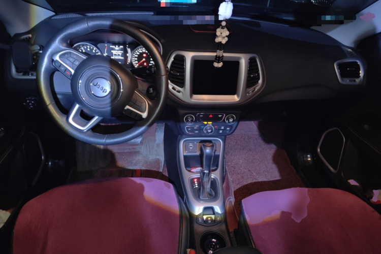 Jeep 指南者 2020款 220T 自动领先版中控内饰12