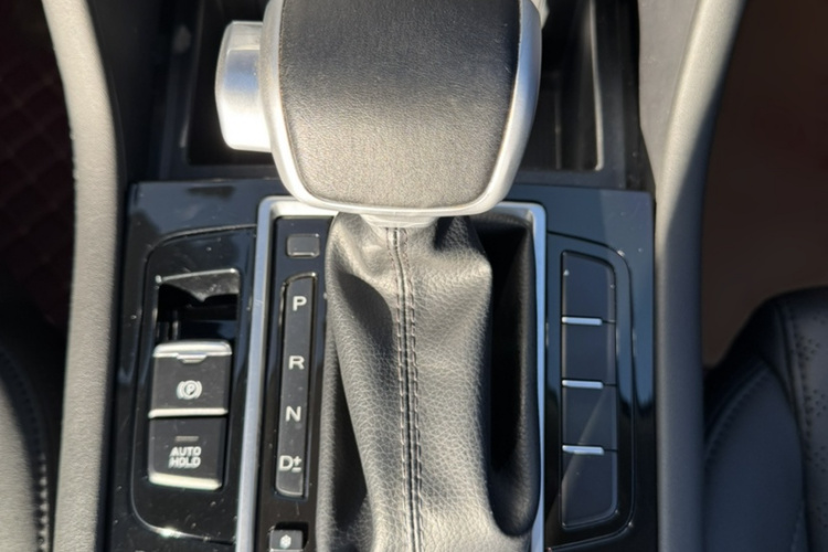 中国重汽VGV VGV U70 2020款 1.5T 自动智享精英版 7座局部细节18