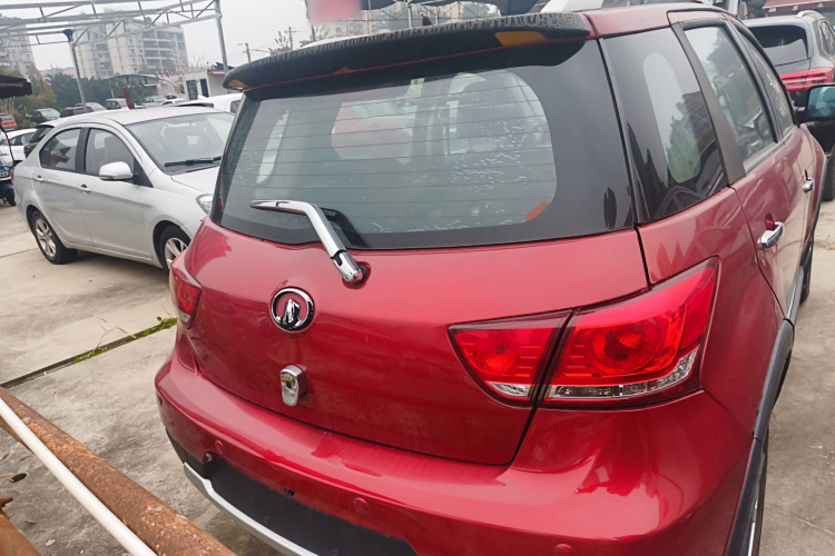 长城M4 2014款 1.5L 手动舒适型车身外观6