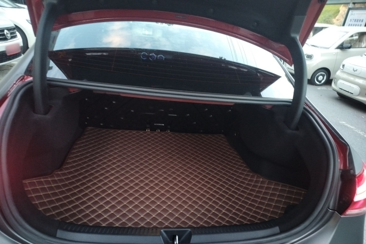 奔驰A级 2021款 A 200 L 运动轿车动感型机舱底盘23