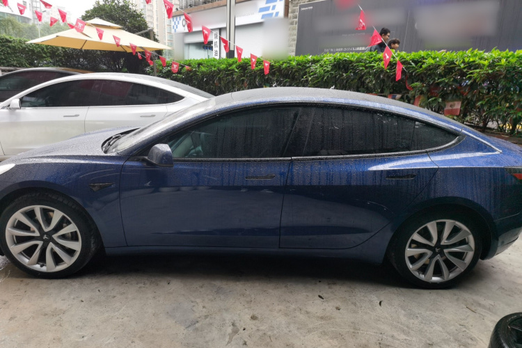 特斯拉 Model 3 2019款 标准续航后驱升级版车身外观4